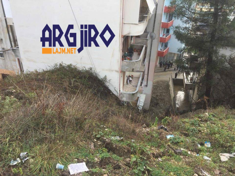 E frikshme, ja se si masivi me baltë shtyn pallatin te ‘Kodra e Shtufit’ (FOTO)