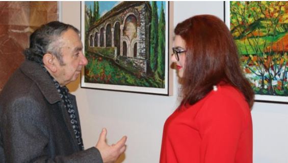 Pikturon nga Amerika për Gjirokastrën, Melita Çekani hap ekspozitën në qendrën te Kryeminstria