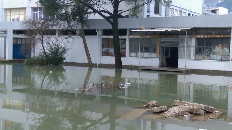 Gjirokastra nën ujë. Përmbytjet që përsëriten prej vitesh dhe askush nuk mban përgjegjësi për këtë gjendje (FOTO)