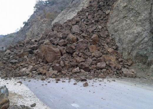 Moti i keq në Gjirokastër, situatë emergjece në fshatin Tërbuq