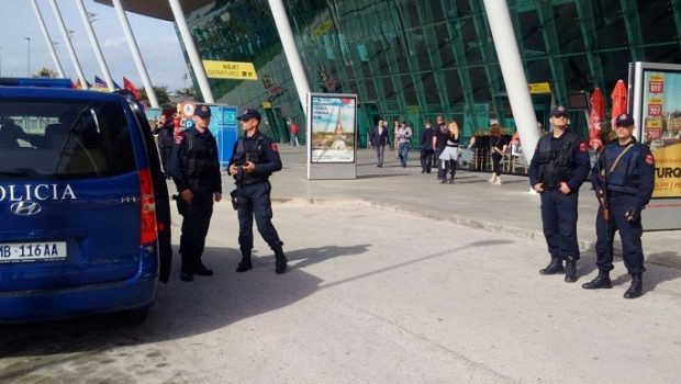 Tepelensi ndalohet në Rinas, policia i gjen dokumente udhëtimi të falsifikuara