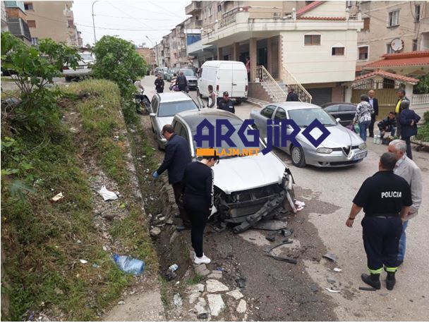 Shpërthen me tritol makina e mësueses