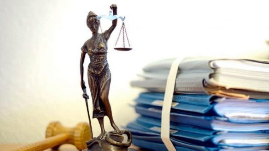 Drama e emigrantit shqiptar me nusen: I dashur, unë do të bëhem burrë!