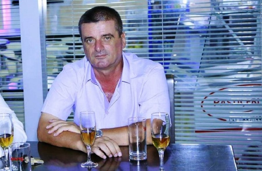 Vret veten brenda komisariatit oficeri i policisë