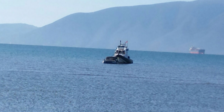 Doli me motor natën, zhduket në det 32 vjeçari