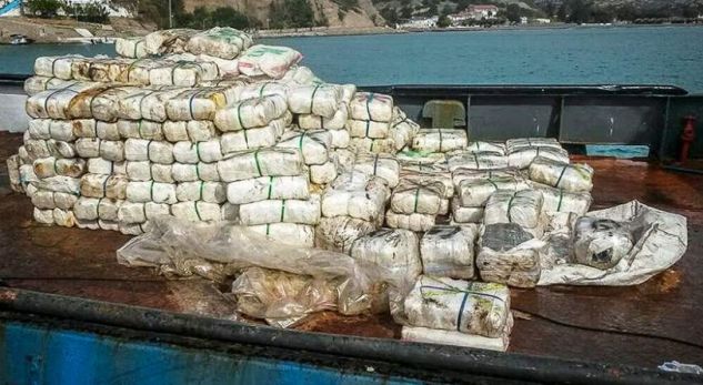 Grupet kriminale në Greqi, mbi 100 milionë € fitime nga droga. Shqipëria e furnizon me kanabis