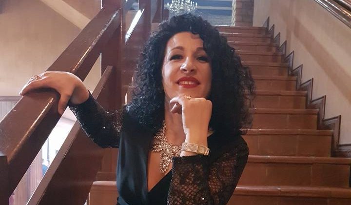 Kjo është mësuesja e anglishtes që i vunë tritol poshtë makinës