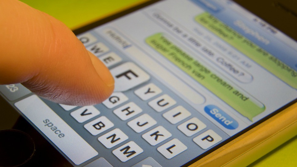 E ngacmonte me mesazhe, vajza kallëzon në polici 34-vjeçarin