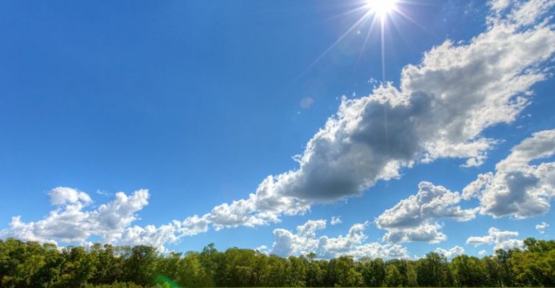 Moti, java nis me diell dhe temperatura të larta