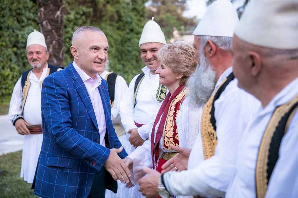 Mbrëmja e kulturës gjirokastrite në Presidencë, ja çfarë tha Ilir Meta për qytetin e gurtë