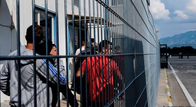 Rritet numri i refugjatëve që hyjnë në Shqipëri. A do të na detyrojë Europa të bëhemi ‘parkingu’ i tyre?