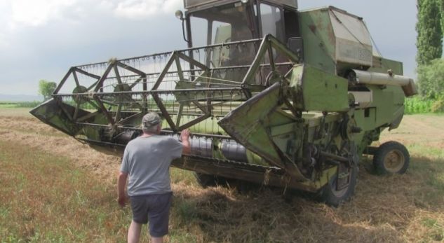 Ka 44 vjet mbi autokombanjë, njihuni me Petraqin