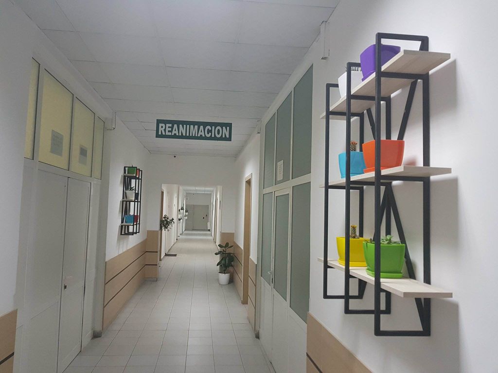 Ndodh çudia në Shqipëri, mjeku investon për spitalin nga rroga e tij (FOTO)