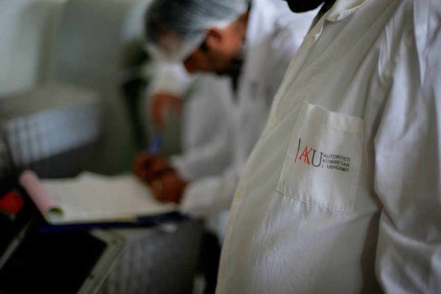 Bllokohet në kufi 10 ton miell nga Greqia. Kishte etiketë të dyshimtë…