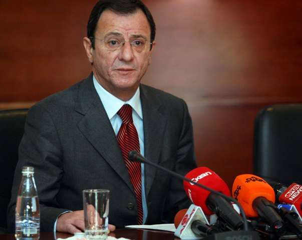 Ish-deputeti i Gjirokastrës harron kritikat, rikthehet sërish te Basha