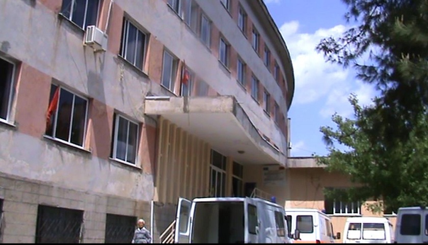 Njoftim për vend të lirë pune në spitalin e Përmetit