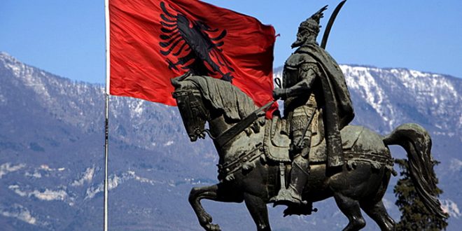 ‘Gëzuar ditën e Flamurit’,Gazeta zvicerane uron në shqip…