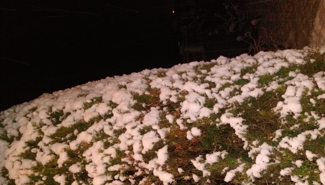 Dëborë edhe në Qafën e Muzinës