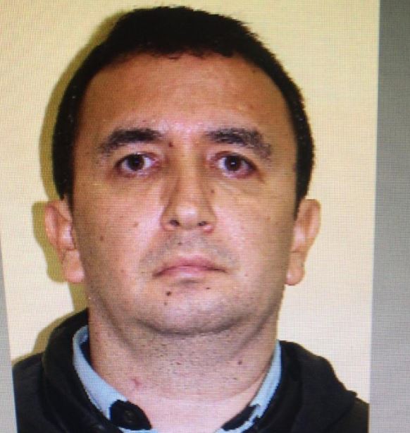 I dënuari për trafik droge, vrasje dhe armëmbajtje pa leje ekstradohet nga Holanda