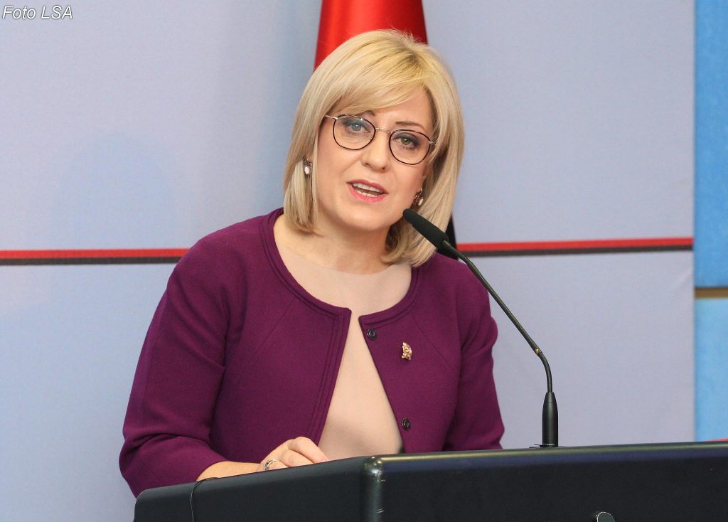 Protesta, ministrja Nikolla ka një pyetje për studentët