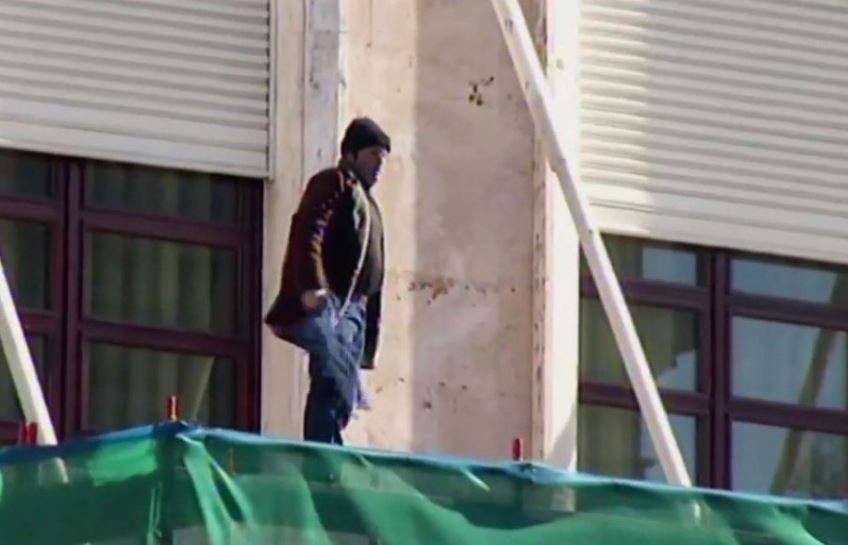 Zbardhet skenari, ja pse policia i la vetë protestuesit të kalonin gardhin