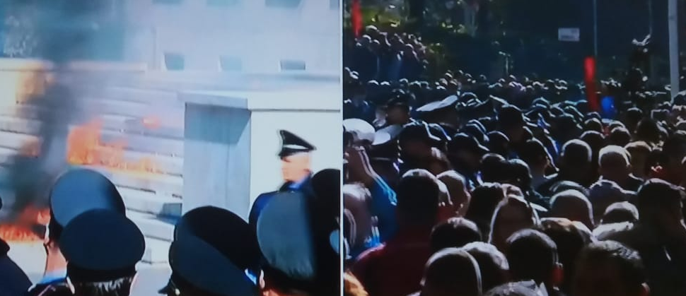 Nis dhuna në protestën e opozitës, njerëzit e PD-së tentojnë të futen në Kryeministri