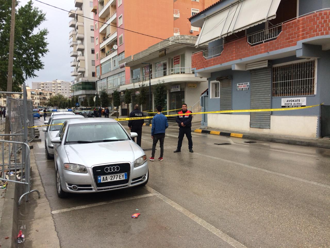 Policia në alarm, pako me eksploziv pranë Gjykatës (VIDEO)