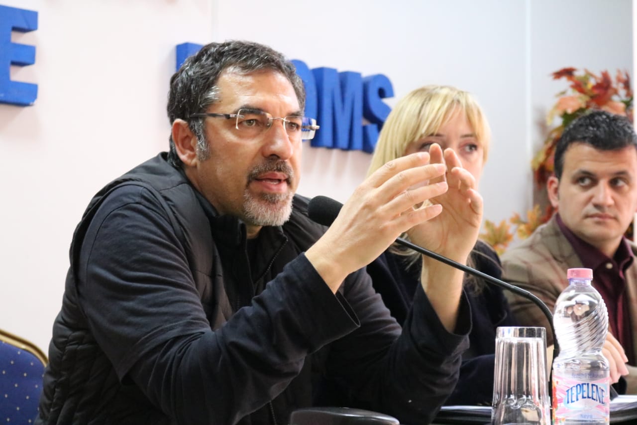 Ministri Çuçi takim me fermerët në Gjirokastër: Aplikoni për fondet e Skemës Mbështetëse Kombëtare ​(FOTO)