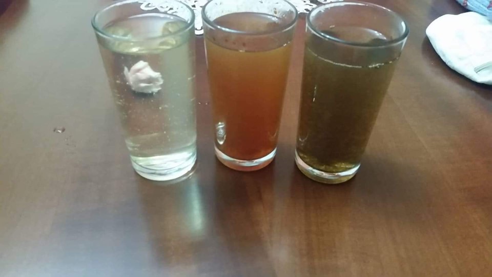 Tregtari që shet filtra përhap panik në Libohovë: Uji nuk është i pijshëm, as ai që bleni në dyqan. (Duhet reagim nga Drejtoria e Shëndetit Publik Gjirokastër dhe Prokuroria)