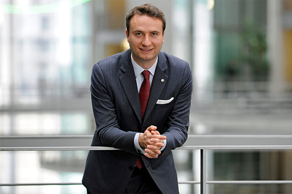 Kriza politike, Gjermania kundër shtyrjes së zgjedhjeve të 30 qershorit