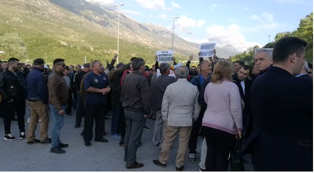 Emrat/ Këta janë militantët e PD Tepelenë të ndaluar nga policia