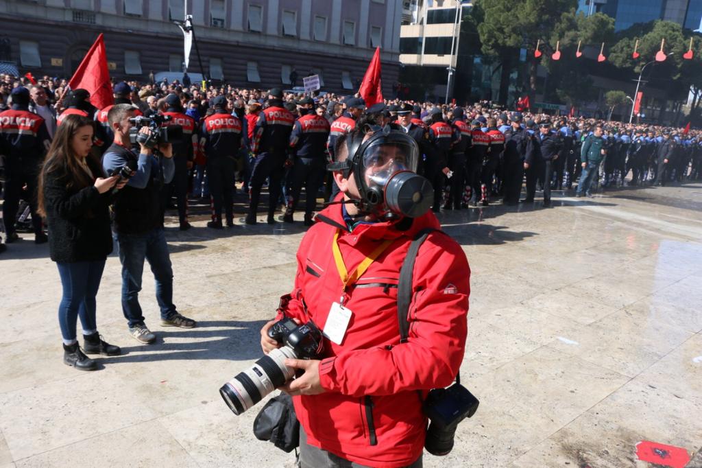 Njihuni me Florin, fotoreporterin nga Tepelena që çon Shqipërinë në mediat e mëdha të botës