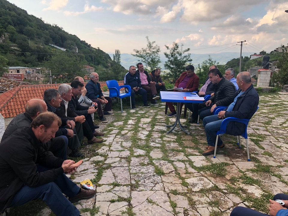 Tërmet Peçi nis fushatën në fshatrat e Tepelenës