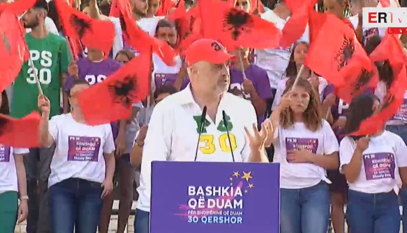 Paralajmërimi i Ramës për burrat që punojnë në bashkitë e opozitës (mes tyre edhe Gjirokastra): Harrojeni punën në shtet për gjithë jetën