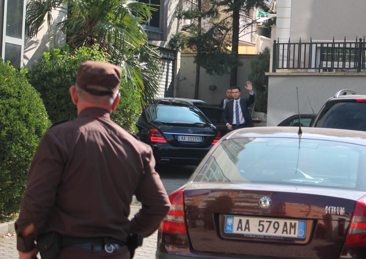 Lobimi me para nga Rusia, Lulzim Basha shkon në Prokurori