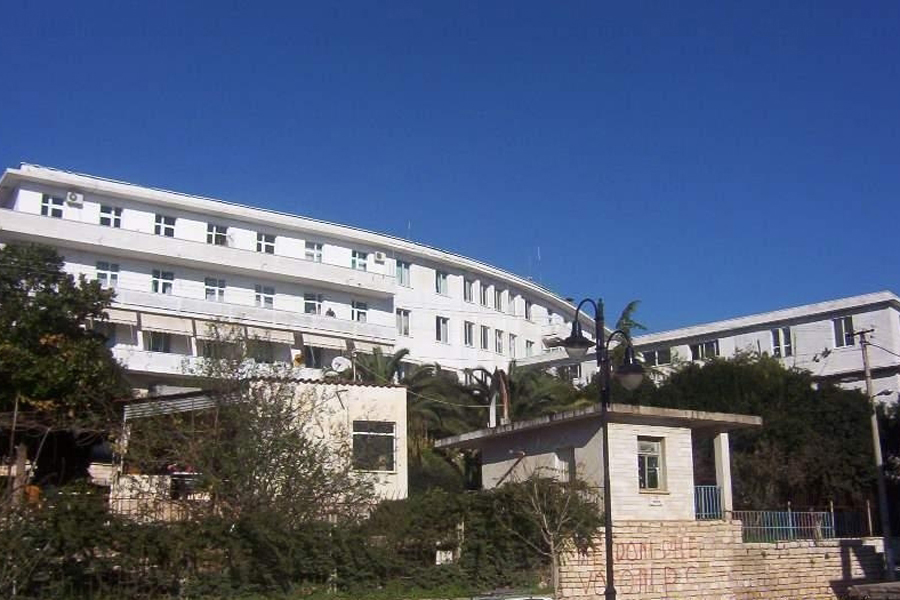 Sarandë, goditet me grusht një mjek. Policia në kërkim të 37-vjecarit