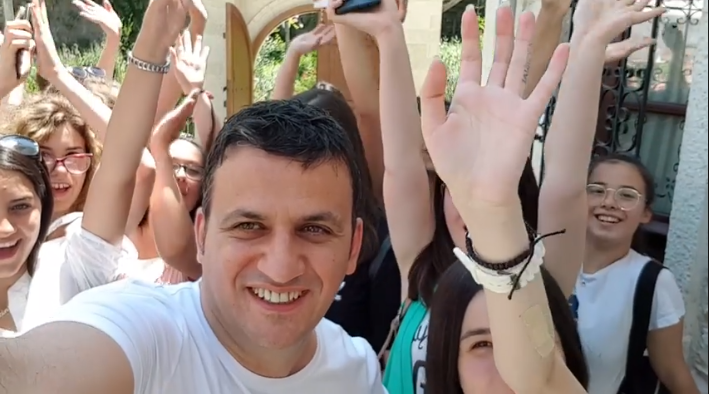 ‘Hera e parë mbahet mend më gjatë’, shihni çfarë video-selfie publikon Flamur Golemi