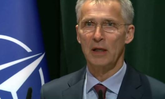 Shefi i NATO-s në Tiranë, ‘shuplakë’ opozitës tre orë para protestës: Bojkoti i zgjedhjeve dhe dhuna janë të papranueshme