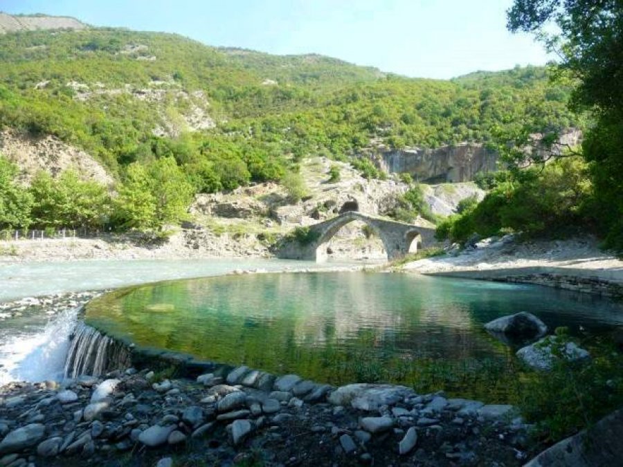 Përmeti, destinacion i 17 mijë turistëve vetëm në muajt janar-qershor