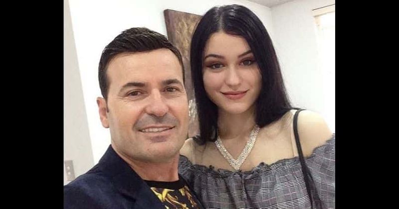 Vrasja e shqiptares që i tronditi të gjithë, babai e qëlloi në makinën që ia kishte dhuruar pak kohë më parë. Shoqja tregon fjalët e fundit