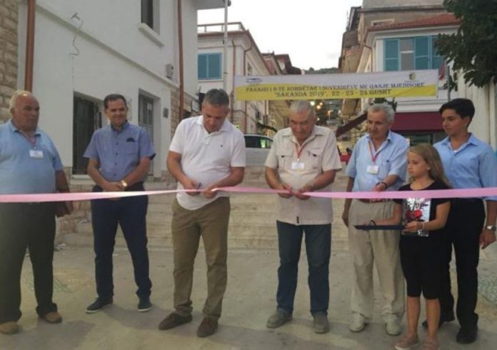 Panairi i 8-të Kombëtar i Suvenireve gjallëron Sarandën turistike