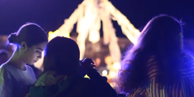 “Çeço Fest” në Kalanë e Argjirosë, turistët mbushin Gjirokastrën, sonte nata e dytë (VIDEO)