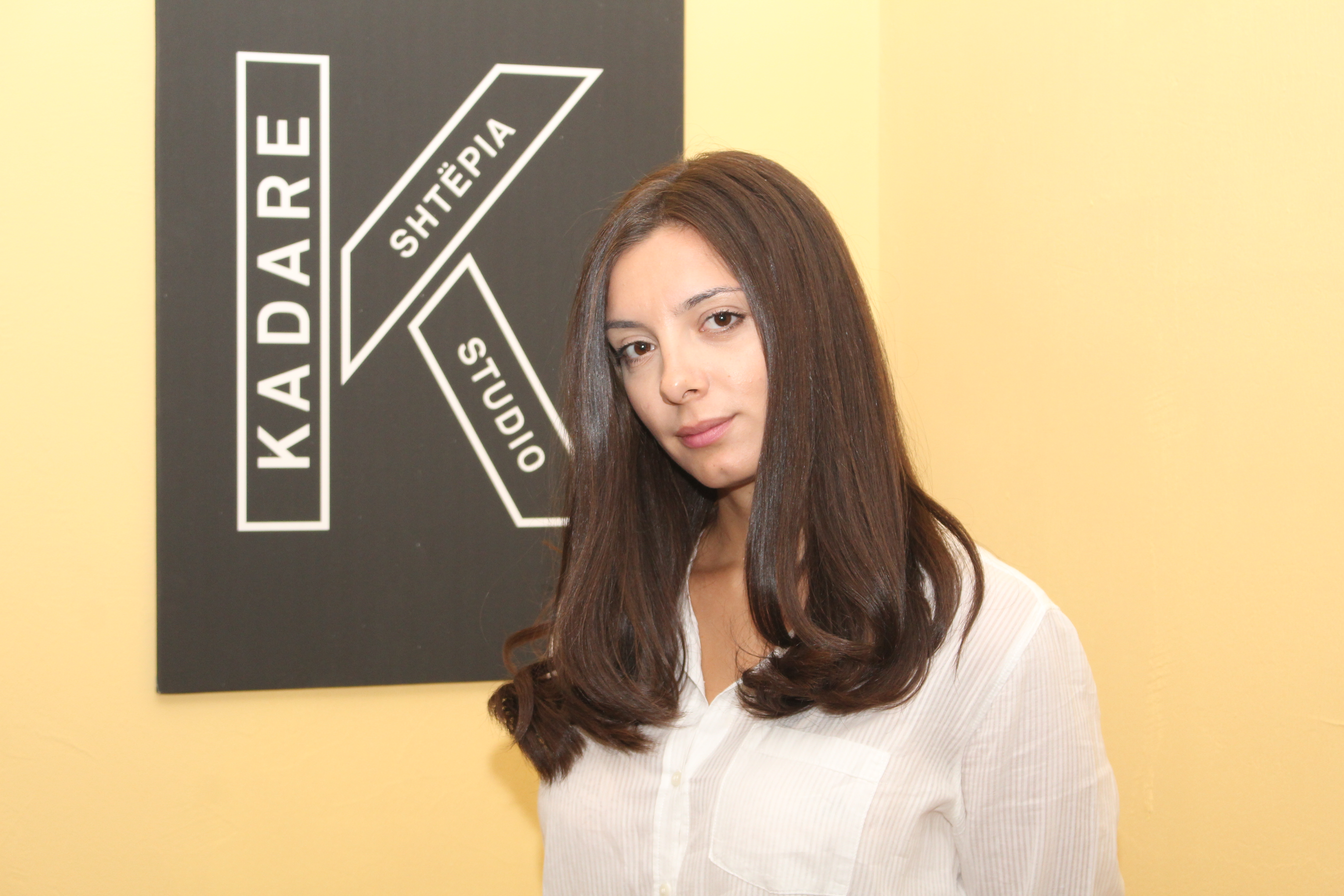 Njihuni me Anën, vajzën e shtëpisë muze Kadare (FOTO)