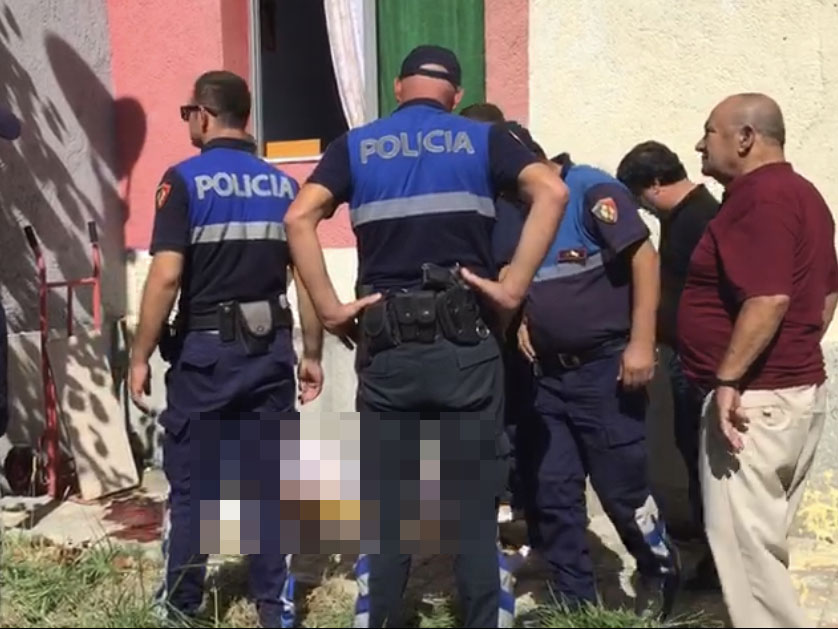 E rëndë/ Humb jetën mësuesja, ra nga dritarja duke larë xhamat (FOTO)