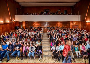Nis në Gjirokastër festivali teatror “Kadri Roshi”