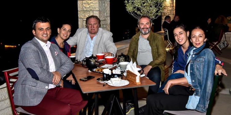 Filmi “Millosheviçi” sjell në Gjirokastër aktorin e famshëm francez Gérard Depardieu (FOTO)
