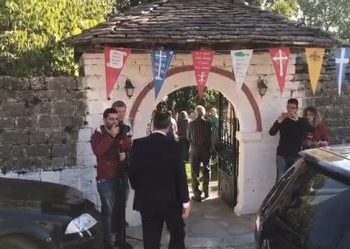 Incident në Bularat, ekstremistët grekë sulmojnë gazetarët shqiptarë. Hesht Vangjel Dule, flet Fredi Beleri (VIDEO)