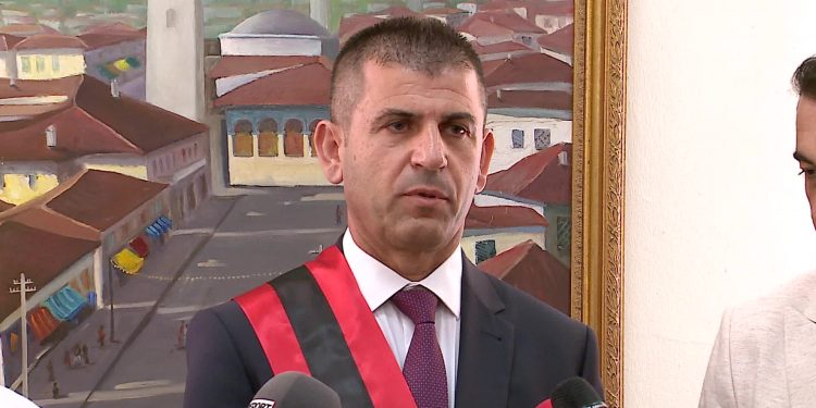 Interpoli grek konfirmon të shkuarën e kryebashkiakut të PS-së: Ka qenë i dënuar në Janinë