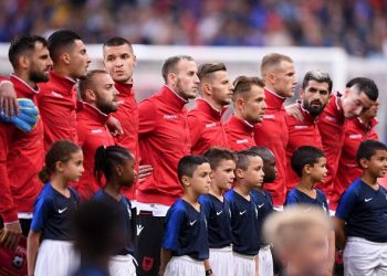 Gjobë për Francën, gaboi me himnin shqiptar