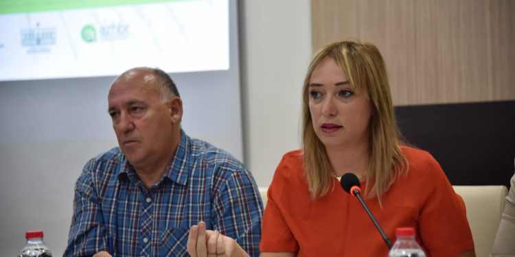 AZHBR prezanton në Gjirokastër programin IPARD II, financim për fermerët dhe agrobiznesin (FOTO)